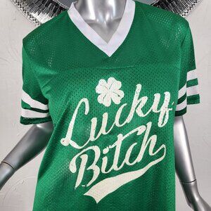NWD~$25~ST PATRICKS DAY~SZ M~LUCKY GREEN WHITE LOGO T-SHIRT TOP SHIRT JERSEY